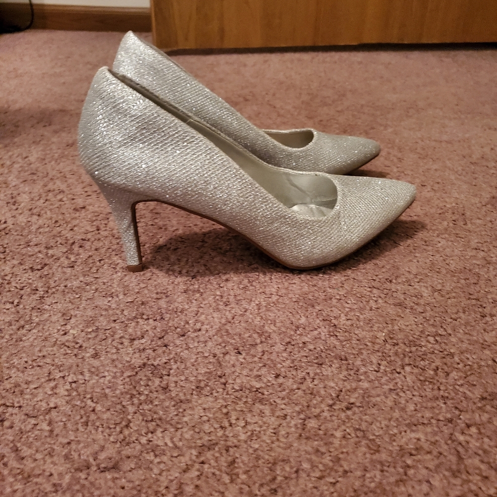 Sparkly silver pumps